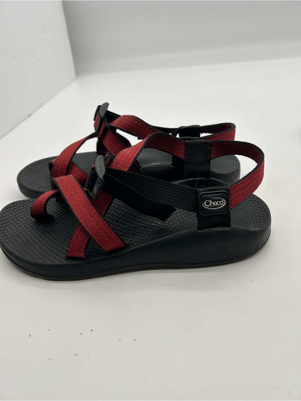 Chaco Women’s Z/2 Classic Red and Black Adjustable Sport Sandals size 9W
